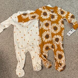 Carter’s Girl Footed Sleepers NWT 9 Months Floral White